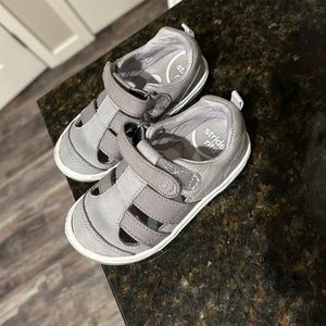 Stride rite infant shoes